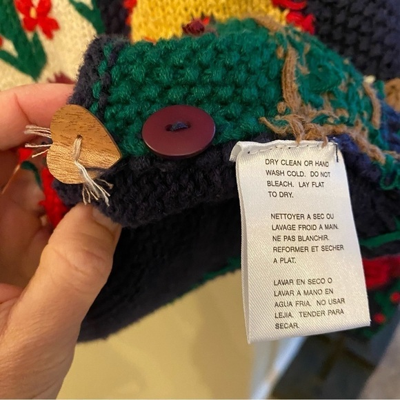 Vintage EAGLE’S EYE 1995 Hand Knit Fun Buttons & Graphic Cardigan Sweater-Large - Picture 9 of 9